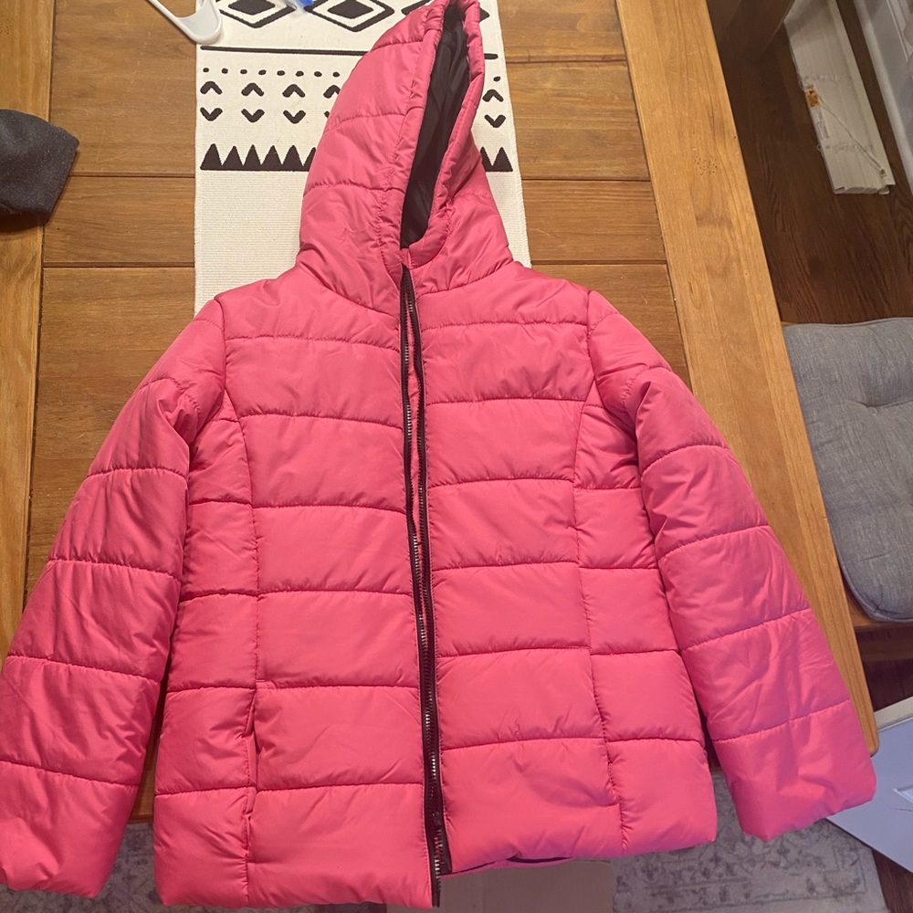 Girls winter coat XXL size 14/16. Never worn